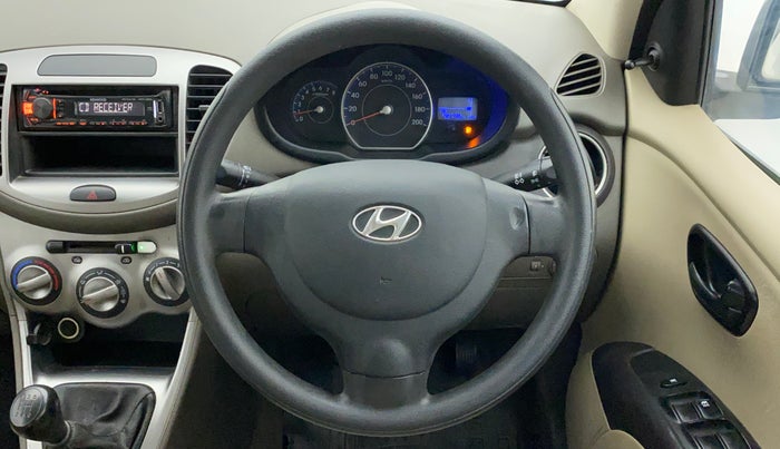 2015 Hyundai i10 MAGNA 1.1, Petrol, Manual, 49,740 km, Steering Wheel Close Up