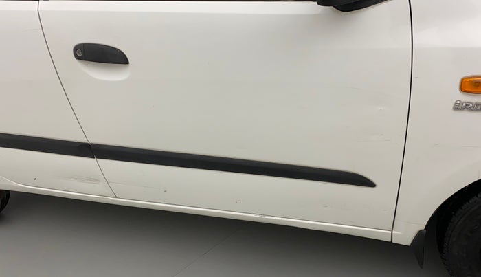 2015 Hyundai i10 MAGNA 1.1, Petrol, Manual, 49,740 km, Driver-side door - Slightly dented