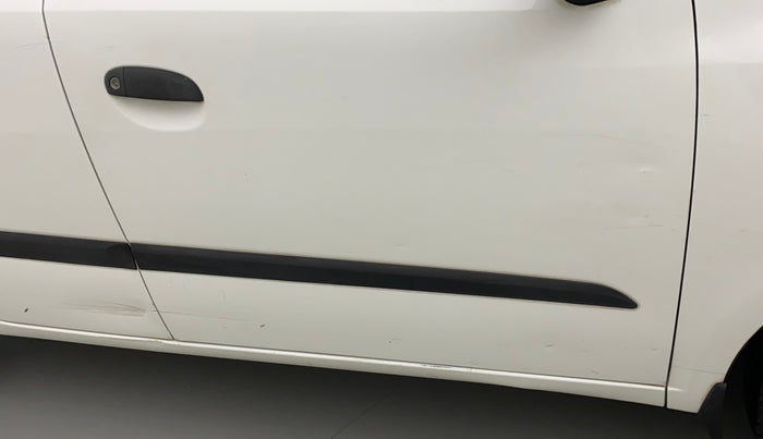 2015 Hyundai i10 MAGNA 1.1, Petrol, Manual, 49,740 km, Driver-side door - Minor scratches