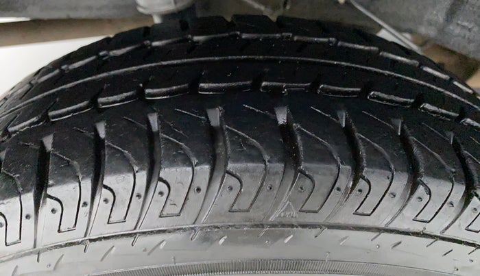 2016 Datsun Go Plus T, Petrol, Manual, 25,205 km, Right Rear Tyre Tread