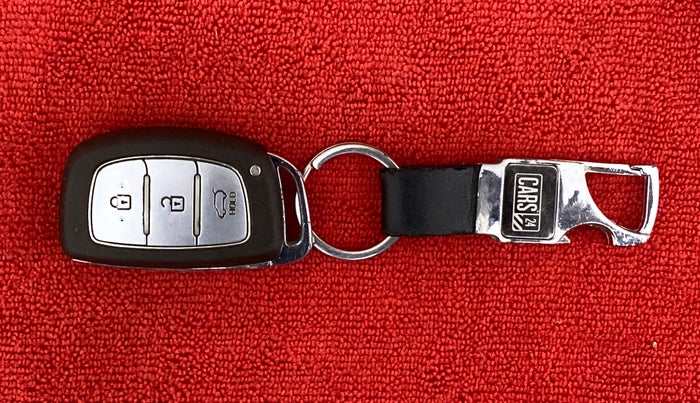 2016 Hyundai Elite i20 ASTA 1.2 (O), Petrol, Manual, 37,470 km, Key Close Up