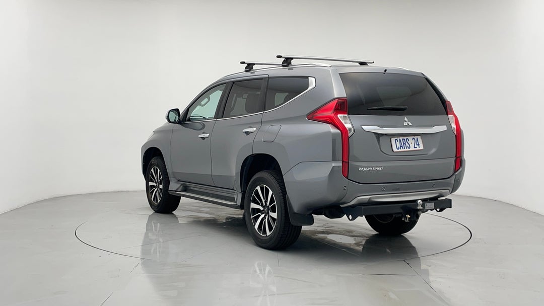 Left Back Diagonal (45- Degree) View