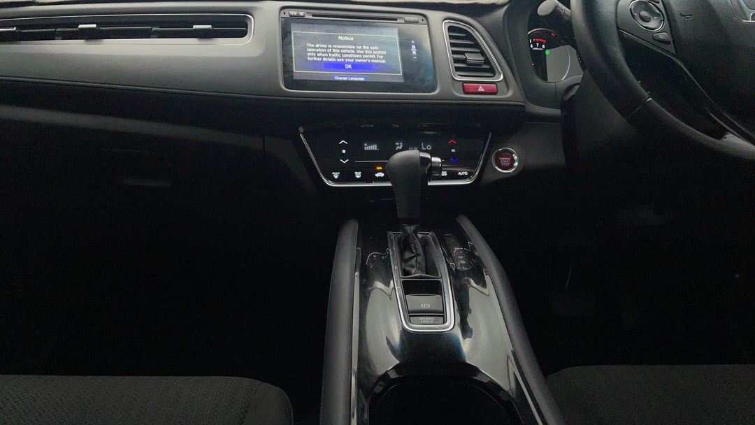 2016 Honda HR-V Vti-s, Automatic, 117537 km, Center Console