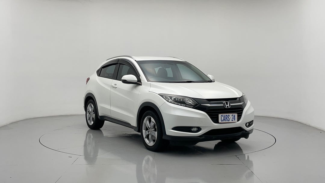 2016 Honda HR-V Vti-s, Automatic, 117537 km, Right Front Diagonal (45- Degree) View