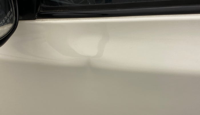 2011 Toyota Etios V, Petrol, Manual, 88,306 km, Front passenger door - Slightly dented