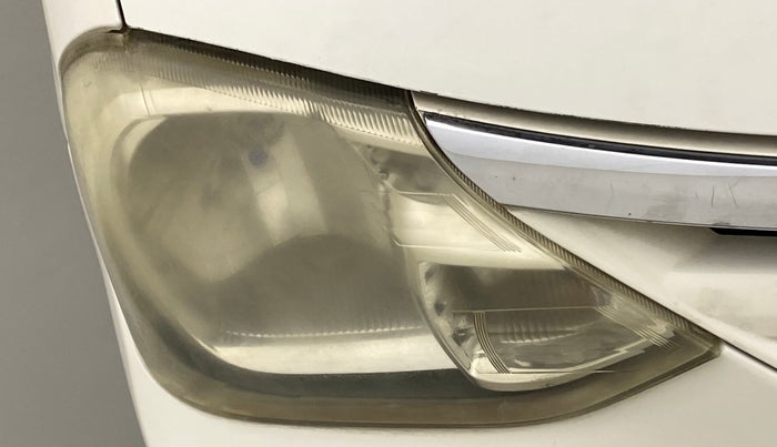 2011 Toyota Etios V, Petrol, Manual, 88,306 km, Right headlight - Faded