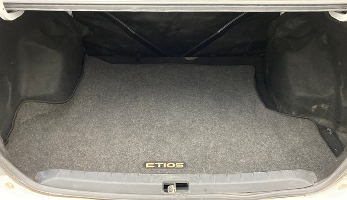 2011 Toyota Etios V, Petrol, Manual, 88,306 km, Boot Inside