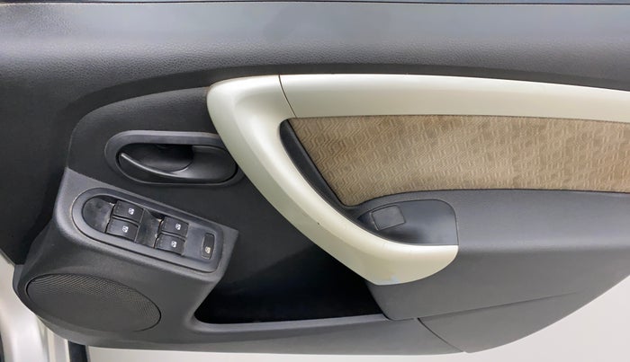 2013 Renault Duster 85 PS RXL DIESEL, Diesel, Manual, 88,147 km, Driver Side Door Panels Control
