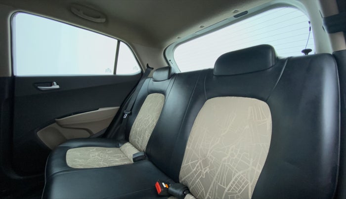 2017 Hyundai Grand i10 SPORTZ 1.2 KAPPA VTVT, Petrol, Manual, 23,431 km, Right Side Rear Door Cabin