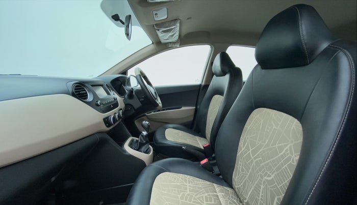 2017 Hyundai Grand i10 SPORTZ 1.2 KAPPA VTVT, Petrol, Manual, 23,431 km, Right Side Front Door Cabin
