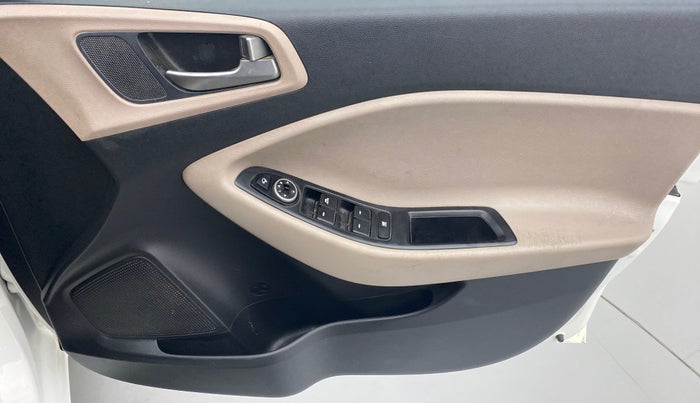 2017 Hyundai Elite i20 ASTA 1.2 (O), Petrol, Manual, 46,420 km, Driver Side Door Panels Control