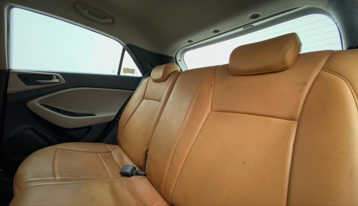 2017 Hyundai Elite i20 ASTA 1.2 (O), Petrol, Manual, 46,420 km, Right Side Rear Door Cabin