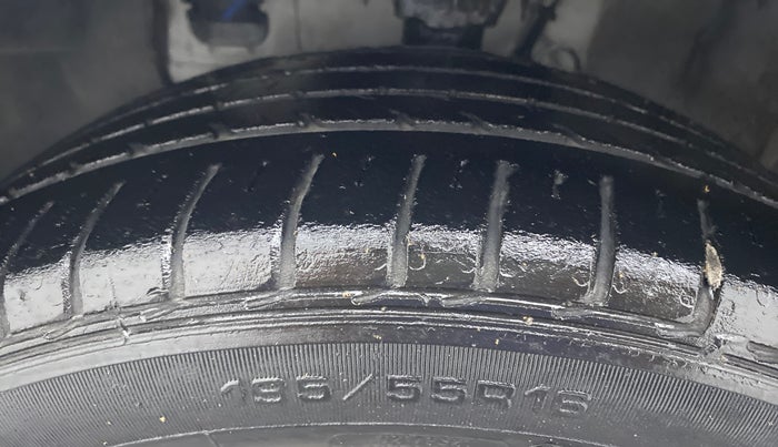2017 Hyundai Elite i20 ASTA 1.2 (O), Petrol, Manual, 46,420 km, Left Front Tyre Tread