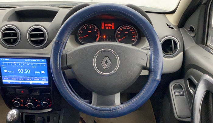 2014 Renault Duster 85 PS RXE DIESEL, Diesel, Manual, 1,10,069 km, Steering Wheel Close Up