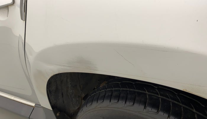 2014 Renault Duster 85 PS RXE DIESEL, Diesel, Manual, 1,10,069 km, Left quarter panel - Minor scratches