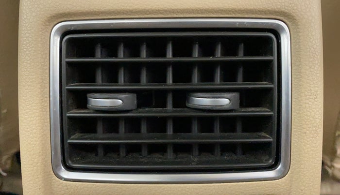 2017 Volkswagen Ameo HIGHLINE PLUS DSG 1.5, Diesel, Automatic, 90,070 km, Rear AC Vents