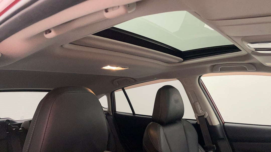 Interior Sunroof/Moonroof