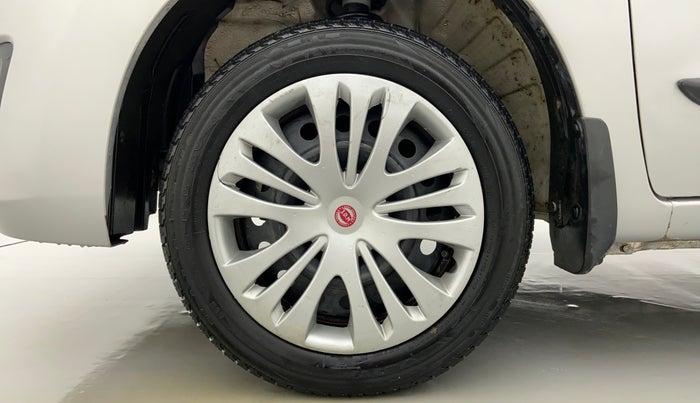 2015 Maruti Wagon R 1.0 VXI, Petrol, Manual, 28,772 km, Left Front Wheel