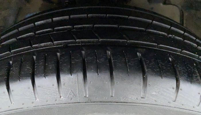 2018 Tata NEXON XM 1.2, Petrol, Manual, 31,452 km, Right Front Tyre Tread