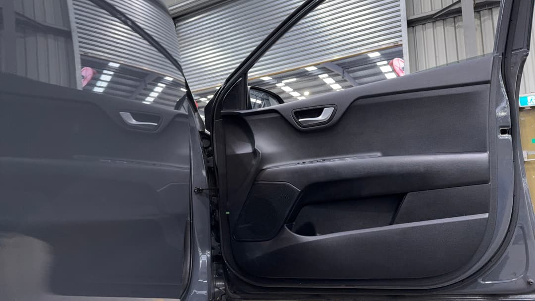 2023 Kia Stonic Gt-line, Automatic, 72858 km, Speaker View