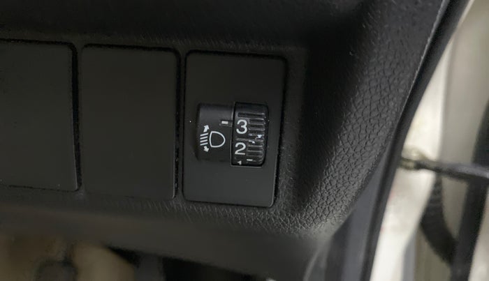 2015 Honda Jazz 1.2 SV MT, Petrol, Manual, 74,079 km, Dashboard - Headlight height adjustment not working