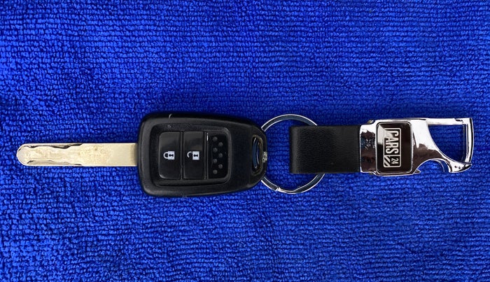 2015 Honda Jazz 1.2 SV MT, Petrol, Manual, 74,079 km, Key Close Up
