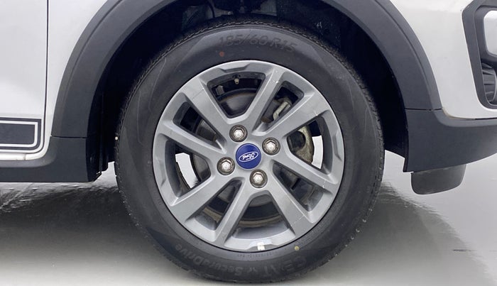 2018 Ford FREESTYLE TITANIUM 1.2 PETROL, Petrol, Manual, 28,708 km, Right Front Wheel