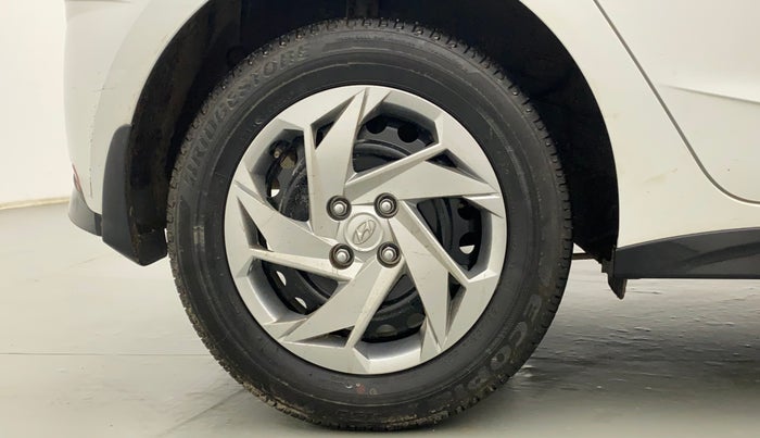 2022 Hyundai NEW I20 SPORTZ 1.2 MT, Petrol, Manual, 13,125 km, Right Rear Wheel