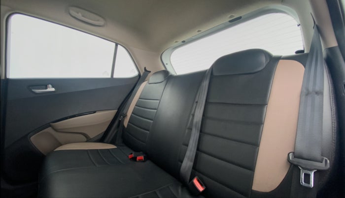 2018 Hyundai Grand i10 SPORTZ 1.2 KAPPA VTVT, Petrol, Manual, 29,497 km, Right Side Rear Door Cabin