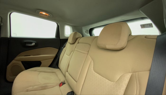 2017 Jeep Compass 2.0 LONGITUDE (O), Diesel, Manual, 89,906 km, Right Side Rear Door Cabin