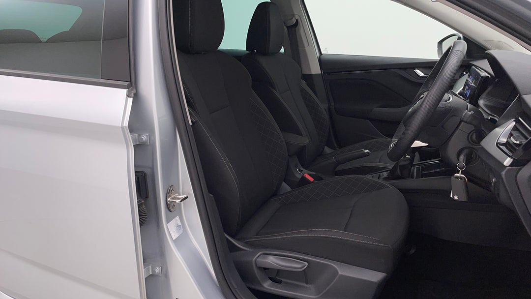 2023 SKODA Scala Ambition 85tsi, Automatic, 20491 km, Right Side Front Door Cabin View