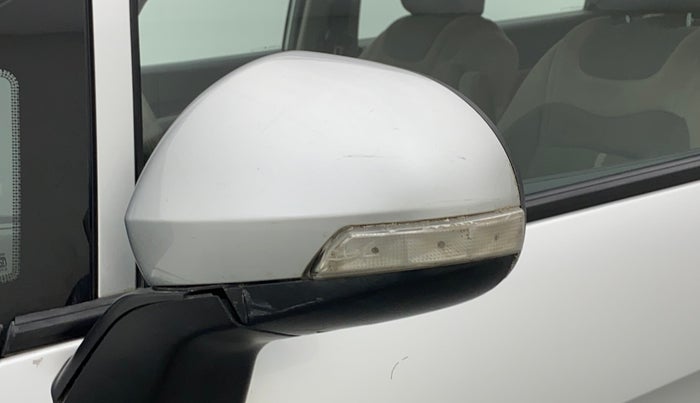 2019 Mahindra MARAZZO M4 7STR, Diesel, Manual, 92,902 km, Left rear-view mirror - Indicator light has minor damage