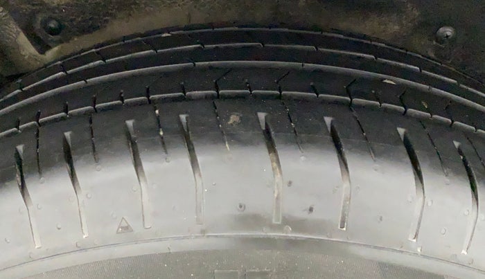 2019 Mahindra MARAZZO M4 7STR, Diesel, Manual, 92,902 km, Right Rear Tyre Tread