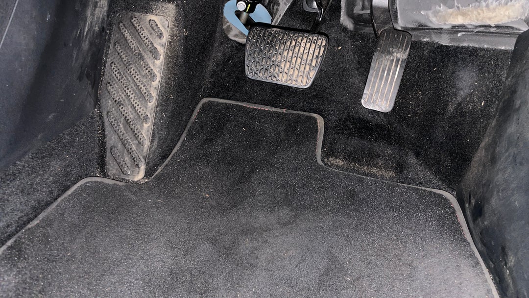 2023 MG Mg5 Essence, Automatic, 45271 km, Pedals and Footmat