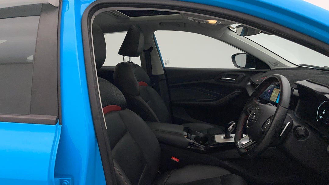 2023 MG Mg5 Essence, Automatic, 45271 km, Right Side Front Door Cabin View