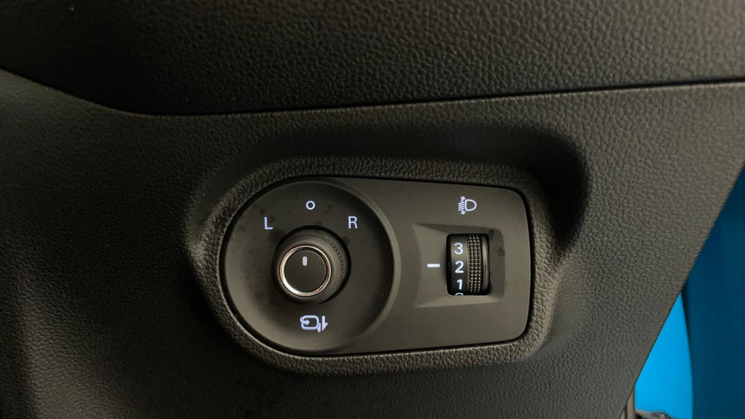 2023 MG Mg5 Essence, Automatic, 45271 km, Utility Switches/Buttons