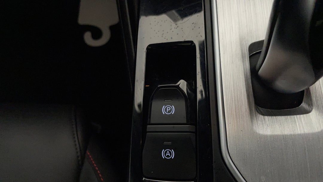 2023 MG Mg5 Essence, Automatic, 45271 km, Handbrake