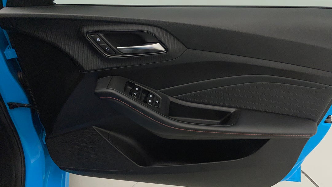 2023 MG Mg5 Essence, Automatic, 45271 km, Speaker View