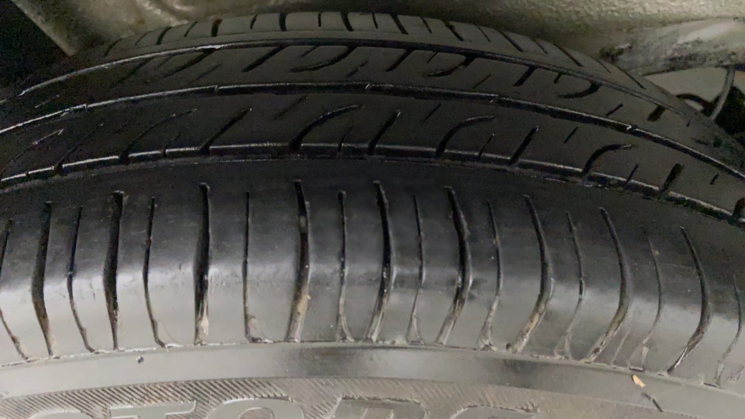 Left Front Tyre Tread
