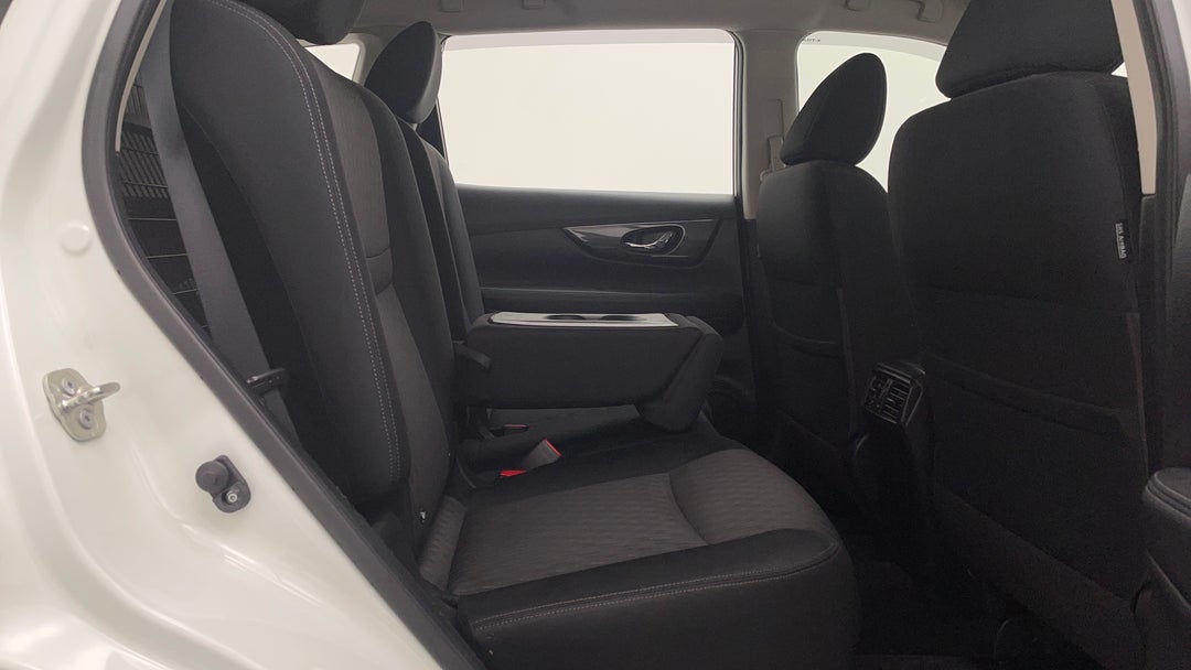 2018 Nissan X-trail St (2wd), Automatic, 119490 km, Right Side Rear Door Cabin View