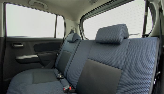 2010 Maruti Wagon R 1.0 VXI, Petrol, Manual, 42,000 km, Right Side Rear Door Cabin