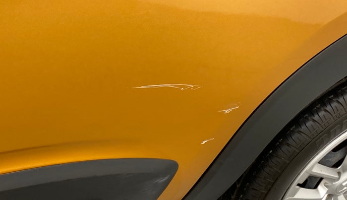 2020 Renault TRIBER 1.0 RXT, Petrol, Manual, 74,258 km, Rear left door - Minor scratches