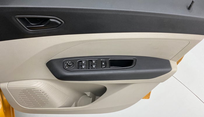 2020 Renault TRIBER 1.0 RXT, Petrol, Manual, 74,258 km, Driver Side Door Panels Control