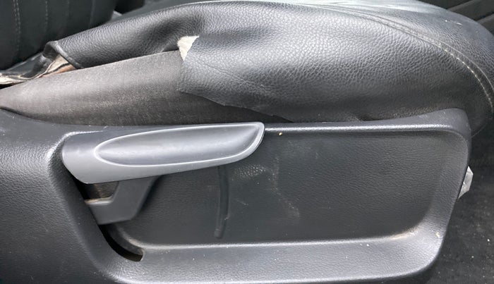 2019 Volkswagen Polo TRENDLINE 1.0L, Petrol, Manual, 73,907 km, Driver Side Adjustment Panel