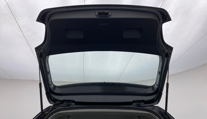 2019 Volkswagen Polo TRENDLINE 1.0L, Petrol, Manual, 73,907 km, Boot Door Open