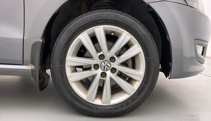 2014 Volkswagen Polo HIGHLINE DIESEL, Diesel, Manual, 86,993 km, Right Front Wheel