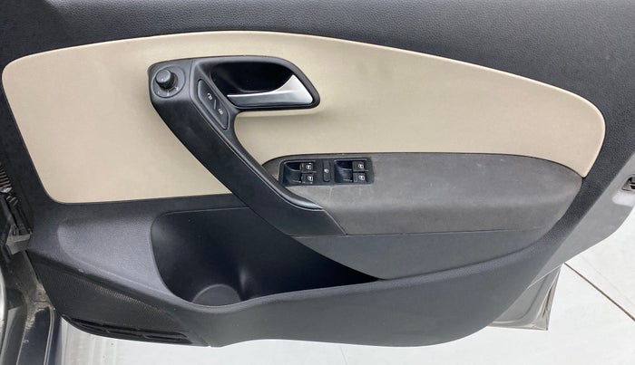2014 Volkswagen Polo HIGHLINE DIESEL, Diesel, Manual, 86,993 km, Driver Side Door Panels Control