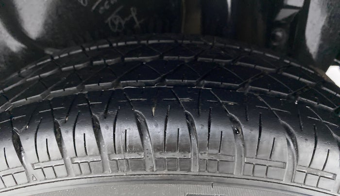 2013 Maruti Swift Dzire VXI, Petrol, Manual, 76,904 km, Left Rear Tyre Tread