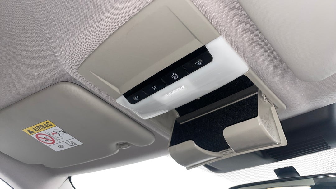 On-Roof Controls/Sunglass holder