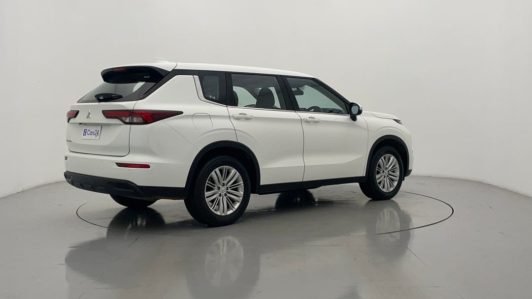 Right Back Diagonal (45- Degree) View